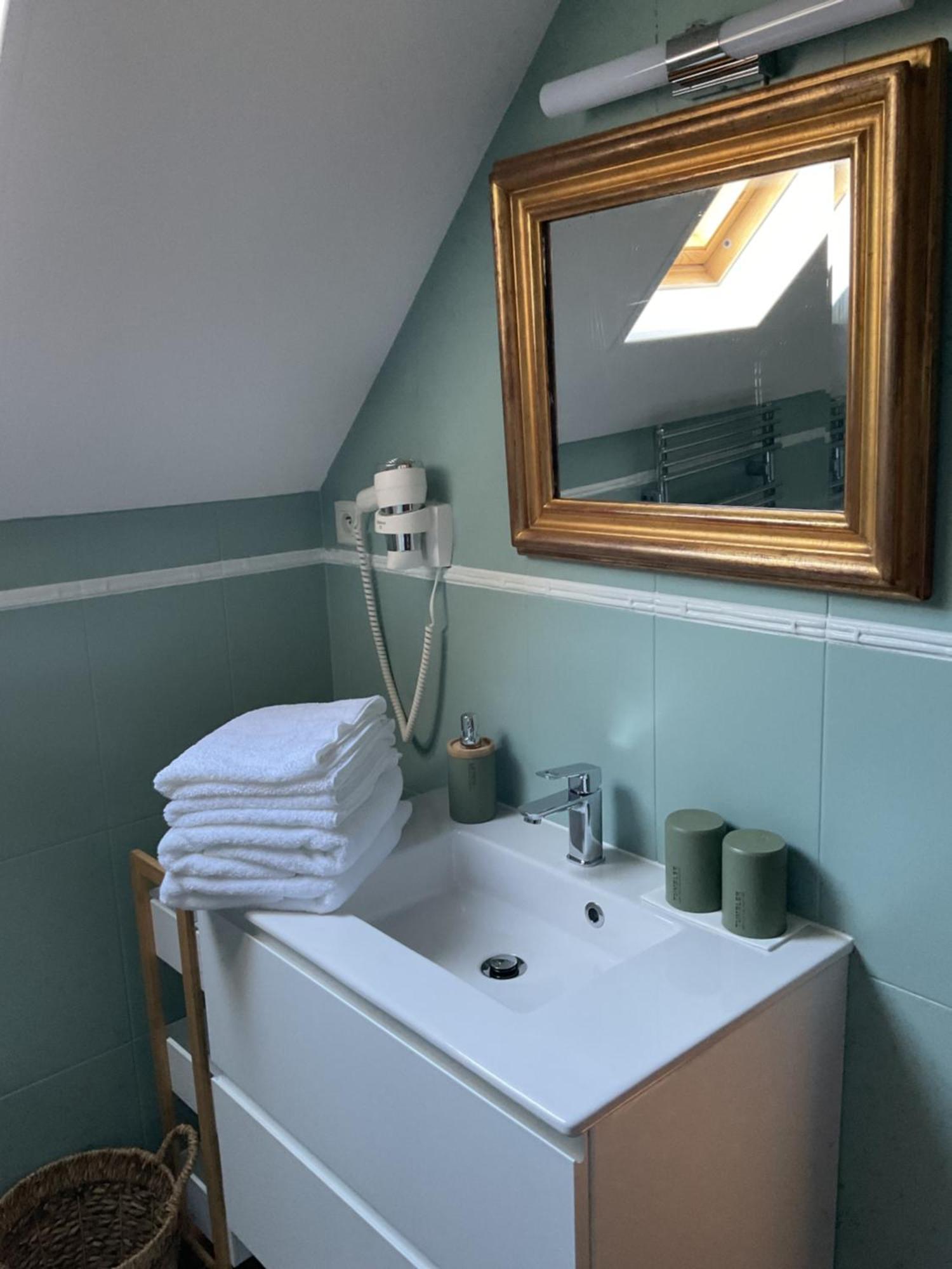 Bed and Breakfast Manoir De La Croix-Sonnet Трувіль-сюр-Мер Екстер'єр фото