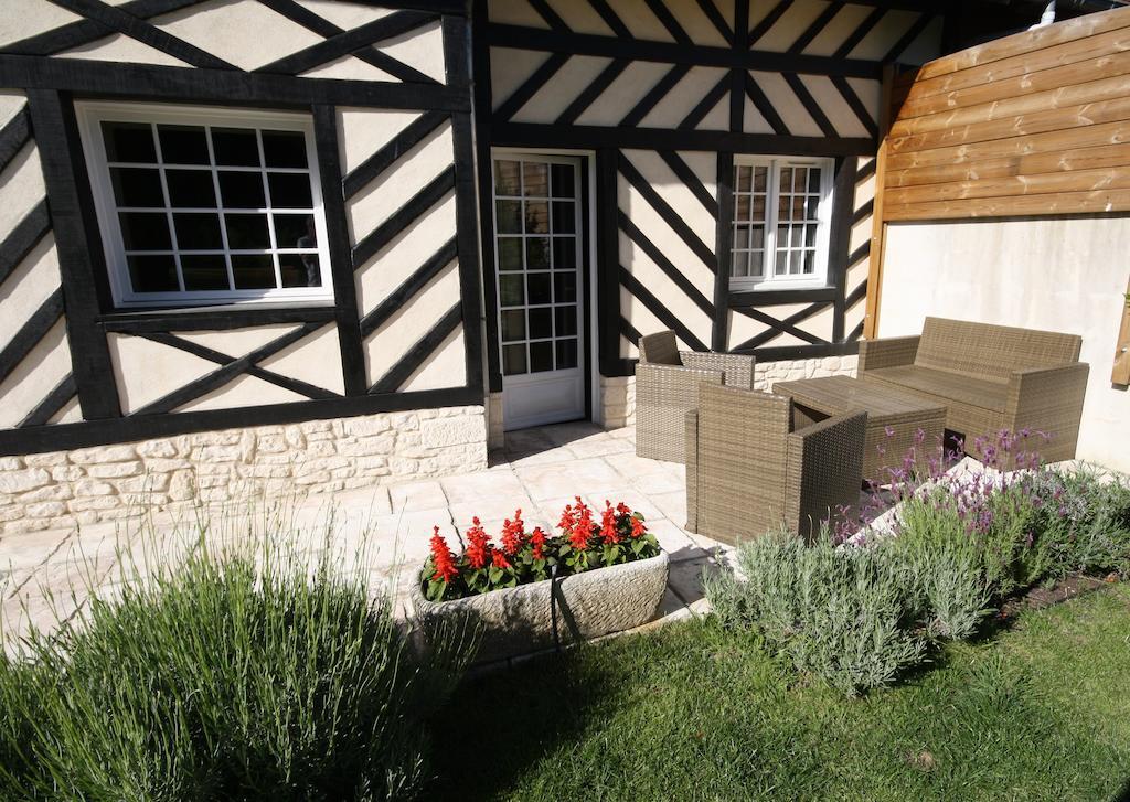 Bed and Breakfast Manoir De La Croix-Sonnet Трувіль-сюр-Мер Номер фото