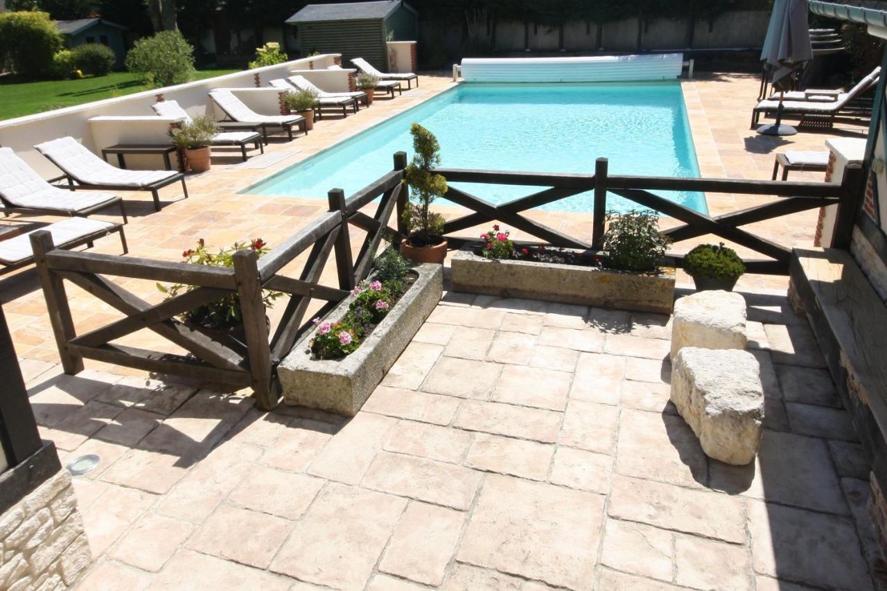 Bed and Breakfast Manoir De La Croix-Sonnet Трувіль-сюр-Мер Екстер'єр фото